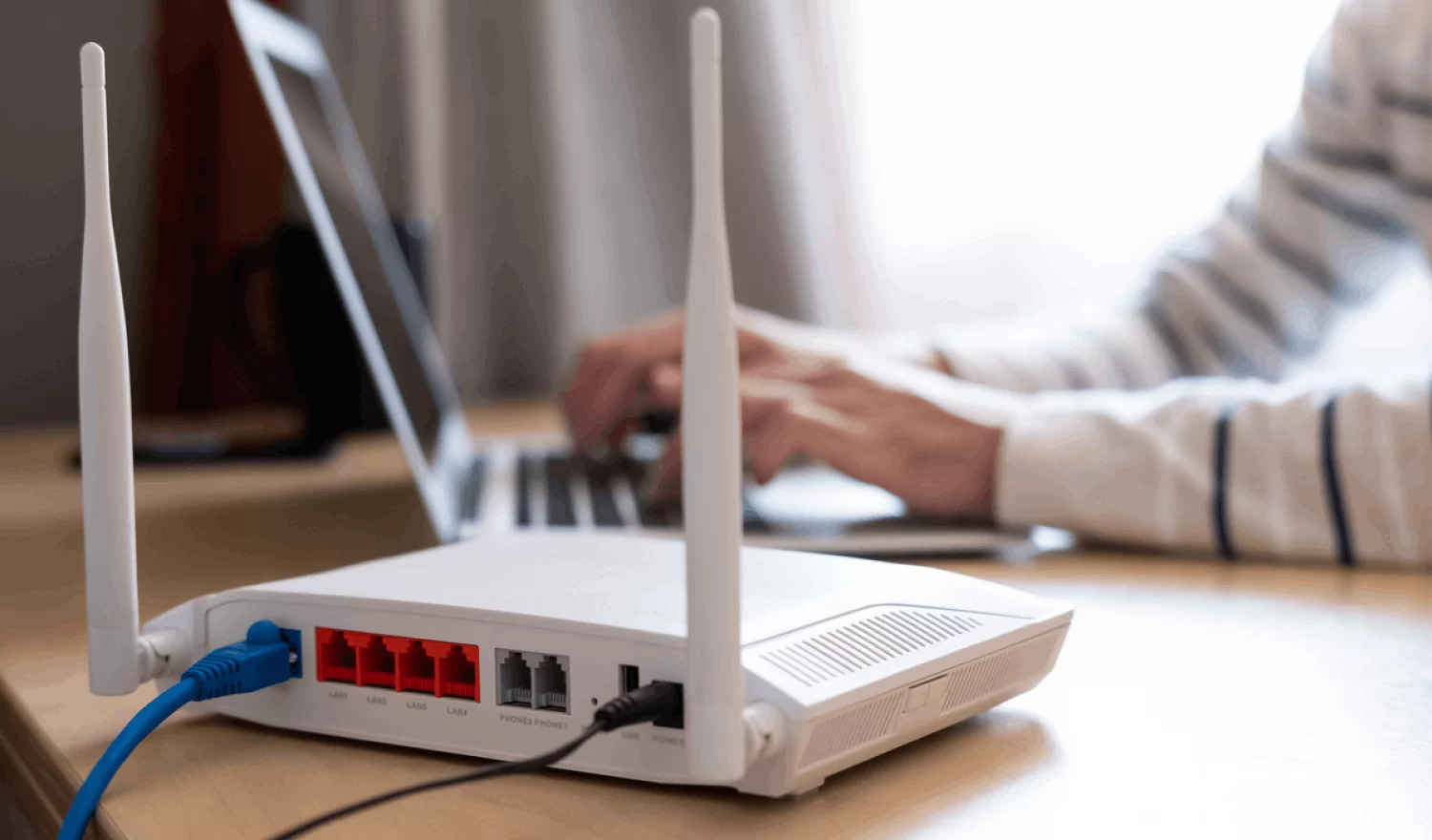 Cum să resetezi un router care pierde semnalul Wi-Fi la fiecare câteva ore?
